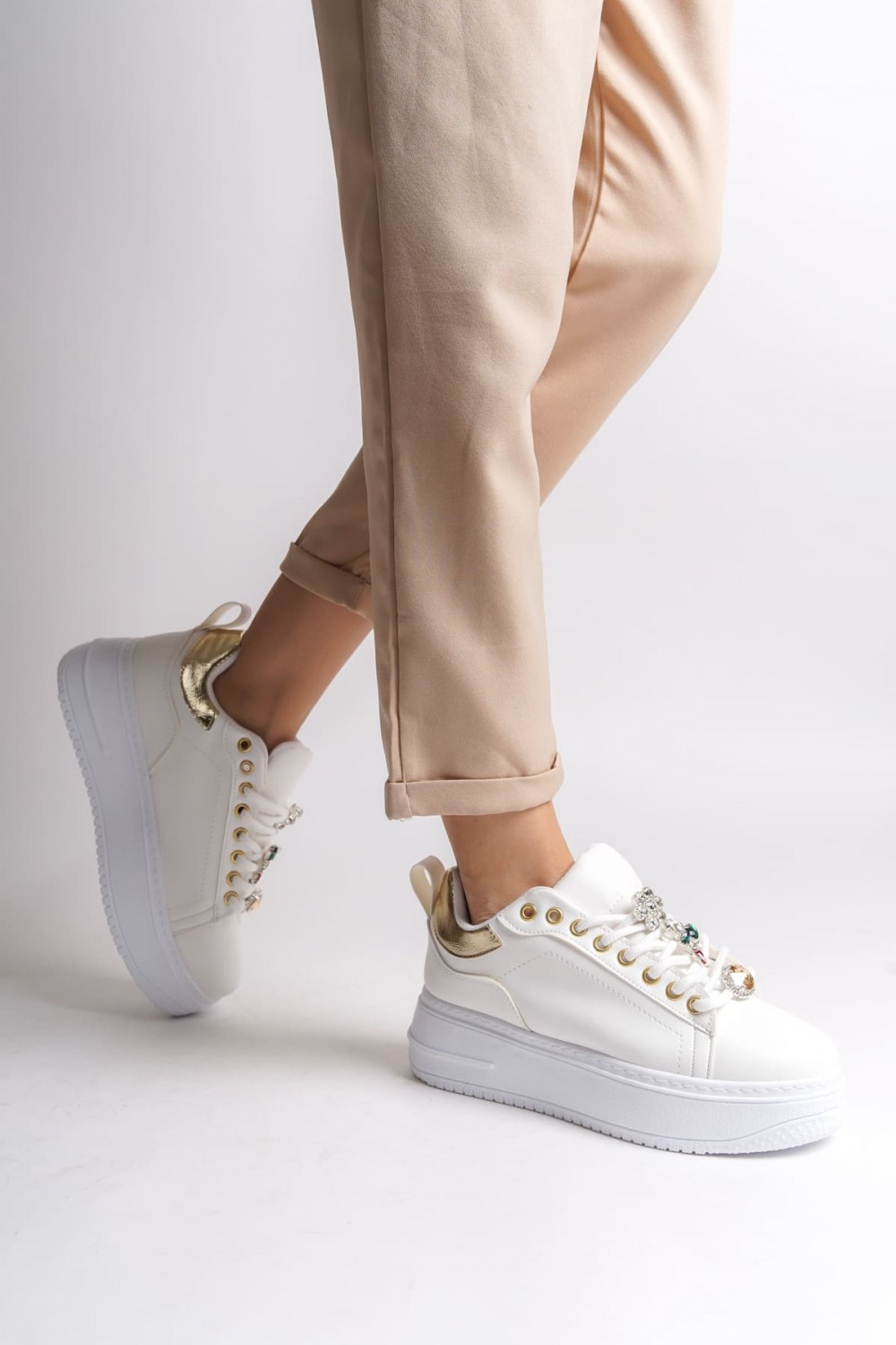 BRIANNA Bağcıklı Ortopedik Taban Renkli Taş Dekorlu Kadın Sneaker Ayakkabı BT Beyaz/Altın