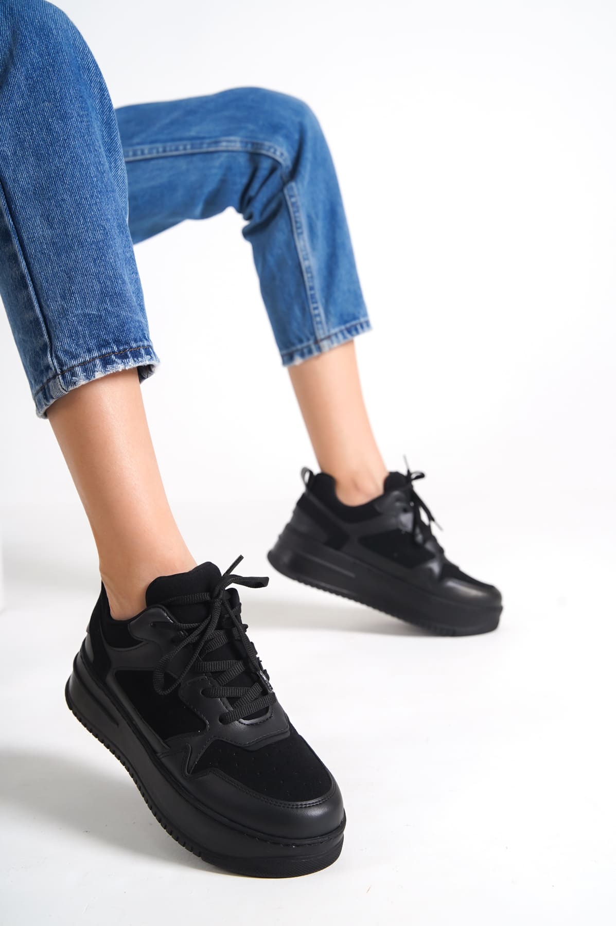 ALESSİ Bağcıklı Ortopedik Taban Kadın Sneaker Ayakkabı ST Siyah